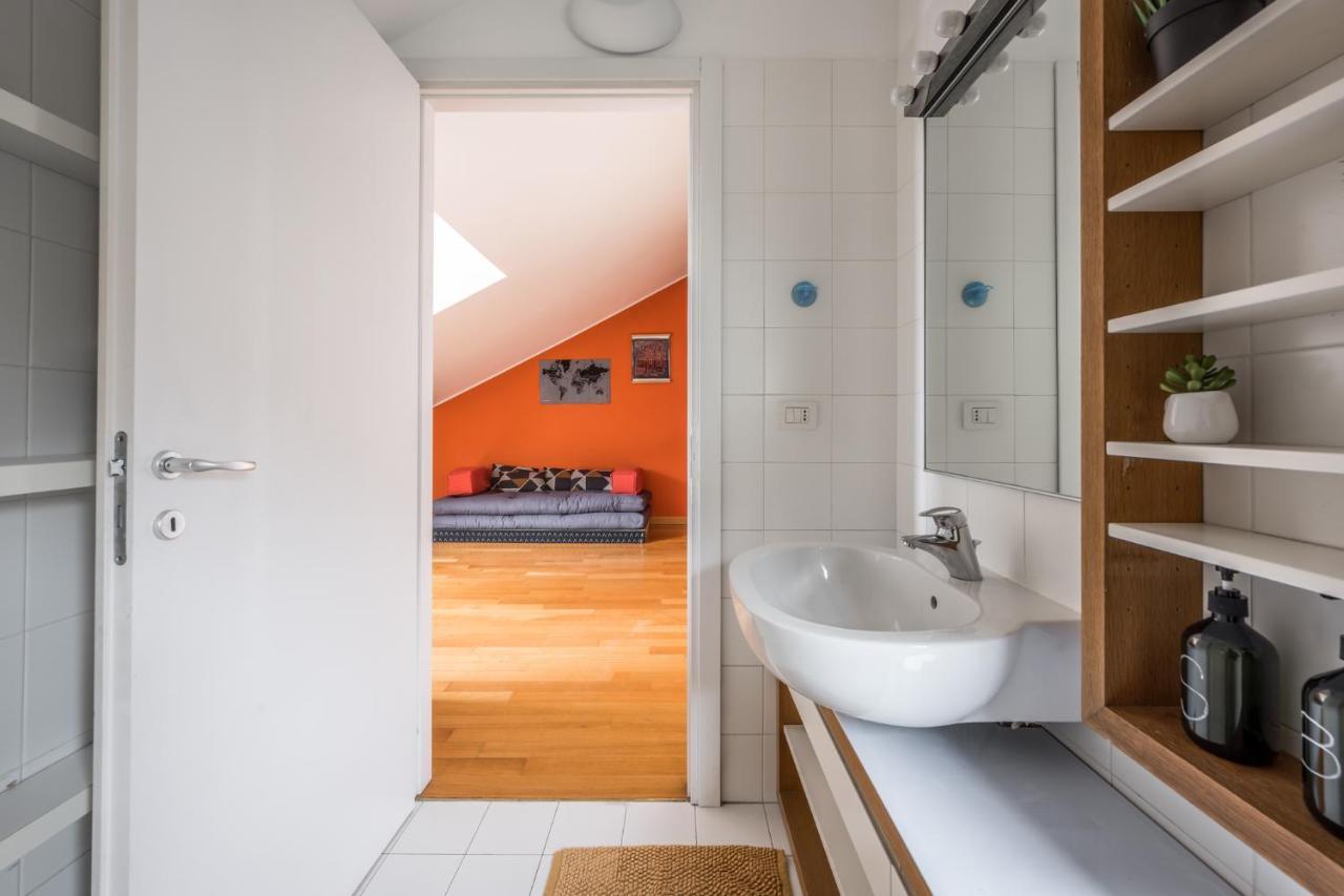 The Orange Attic - Navigli Area Apartment Milan Exterior photo