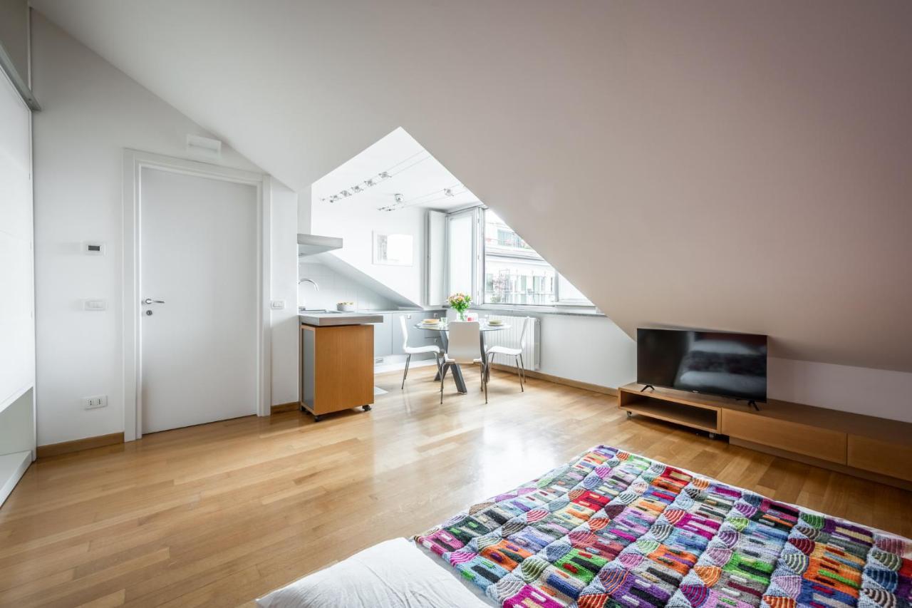The Orange Attic - Navigli Area Apartment Milan Exterior photo