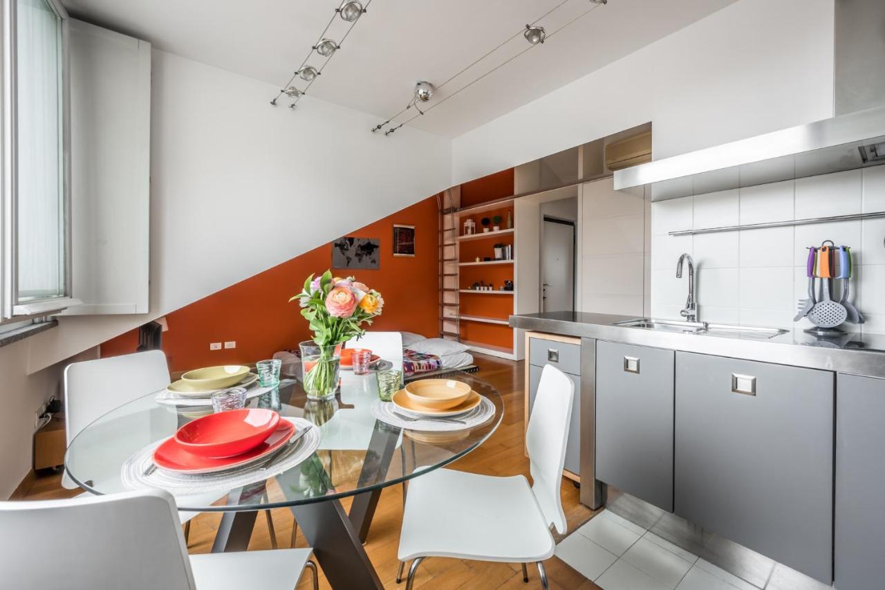 The Orange Attic - Navigli Area Apartment Milan Exterior photo