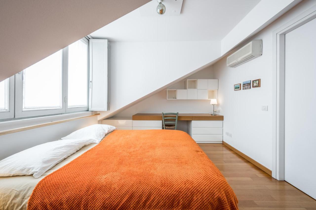 The Orange Attic - Navigli Area Apartment Milan Exterior photo