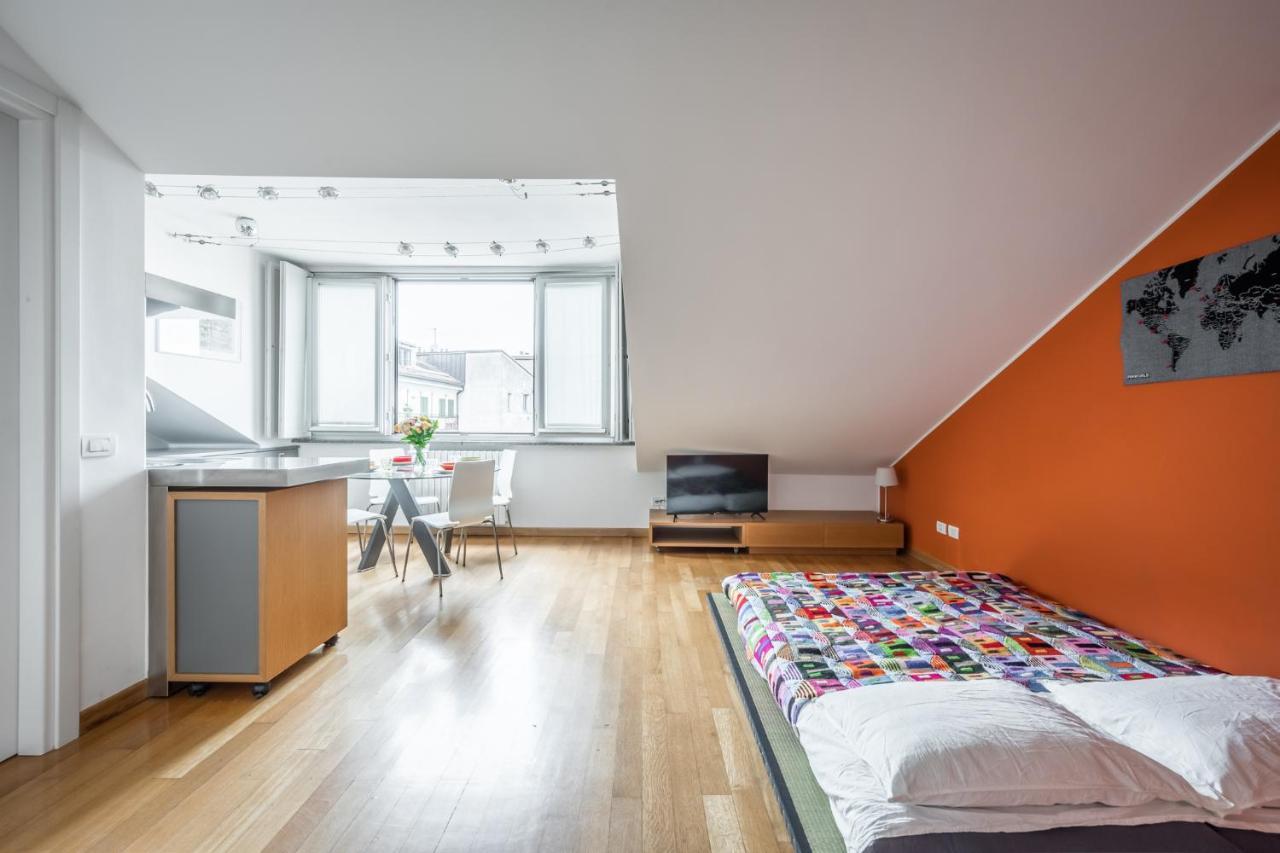 The Orange Attic - Navigli Area Apartment Milan Exterior photo